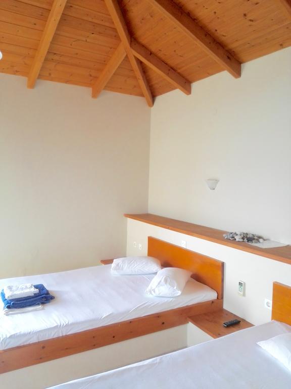 12 Gods Resort Pýlos Rom bilde