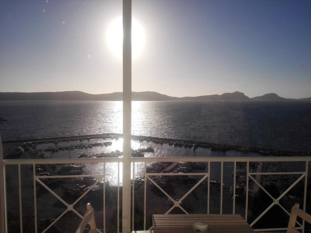 12 Gods Resort Pýlos Eksteriør bilde