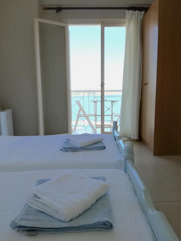 12 Gods Resort Pýlos Eksteriør bilde