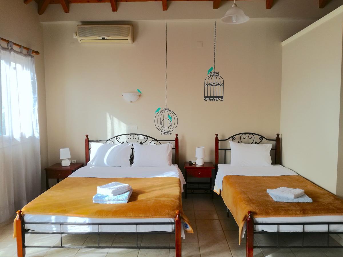 12 Gods Resort Pýlos Eksteriør bilde